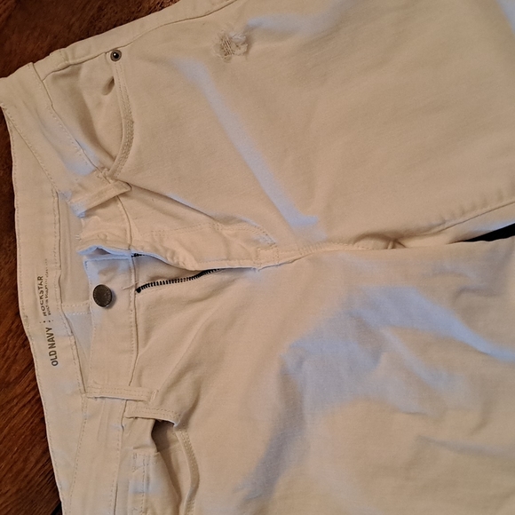 Distressed jeans - Picture 2 of 5